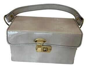 Midcentury Vintage Cosmetic Bag Top Handle Patent Leather Cream Jaclyn USA 8x5x4